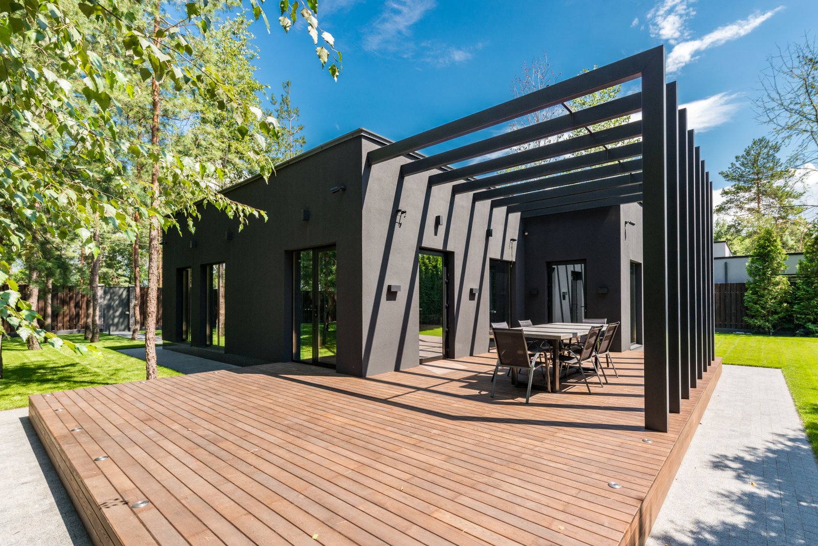 Merbau Deck & Pergola